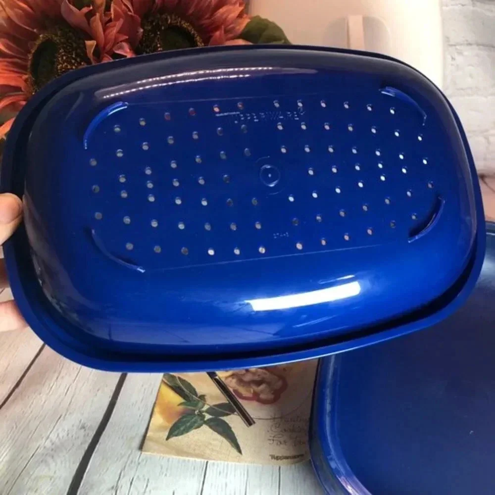 Vintage Tupperware Meals in Minutes set blue